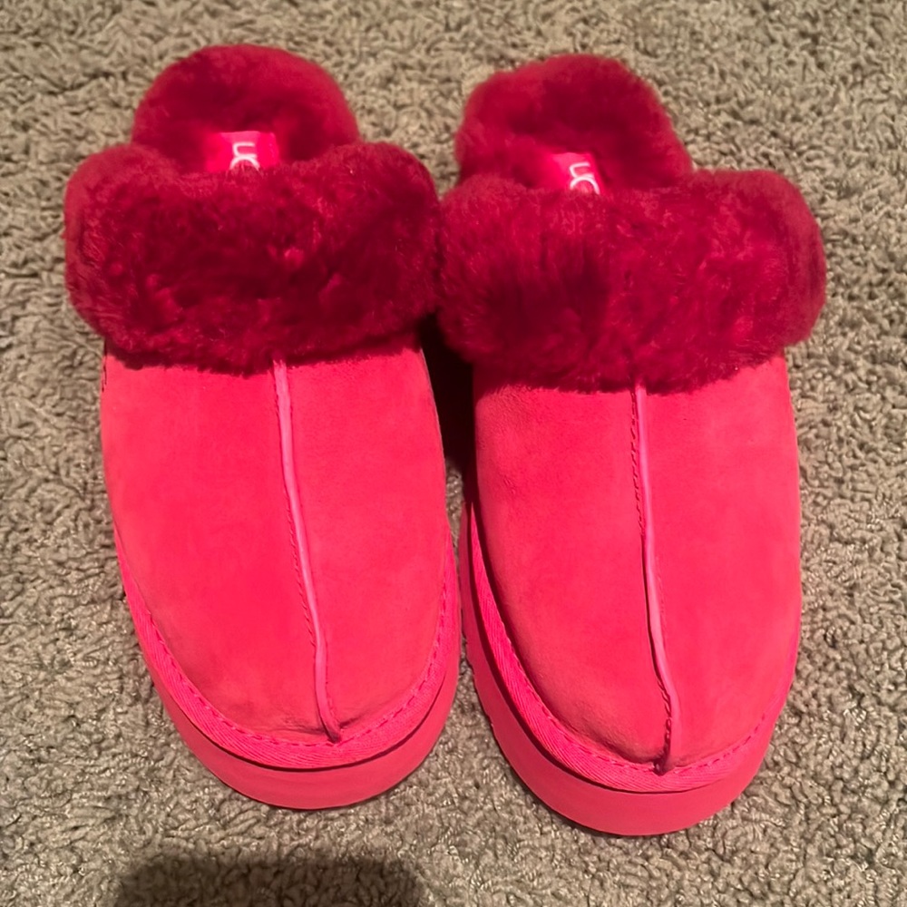 Ugg disquette red size 7